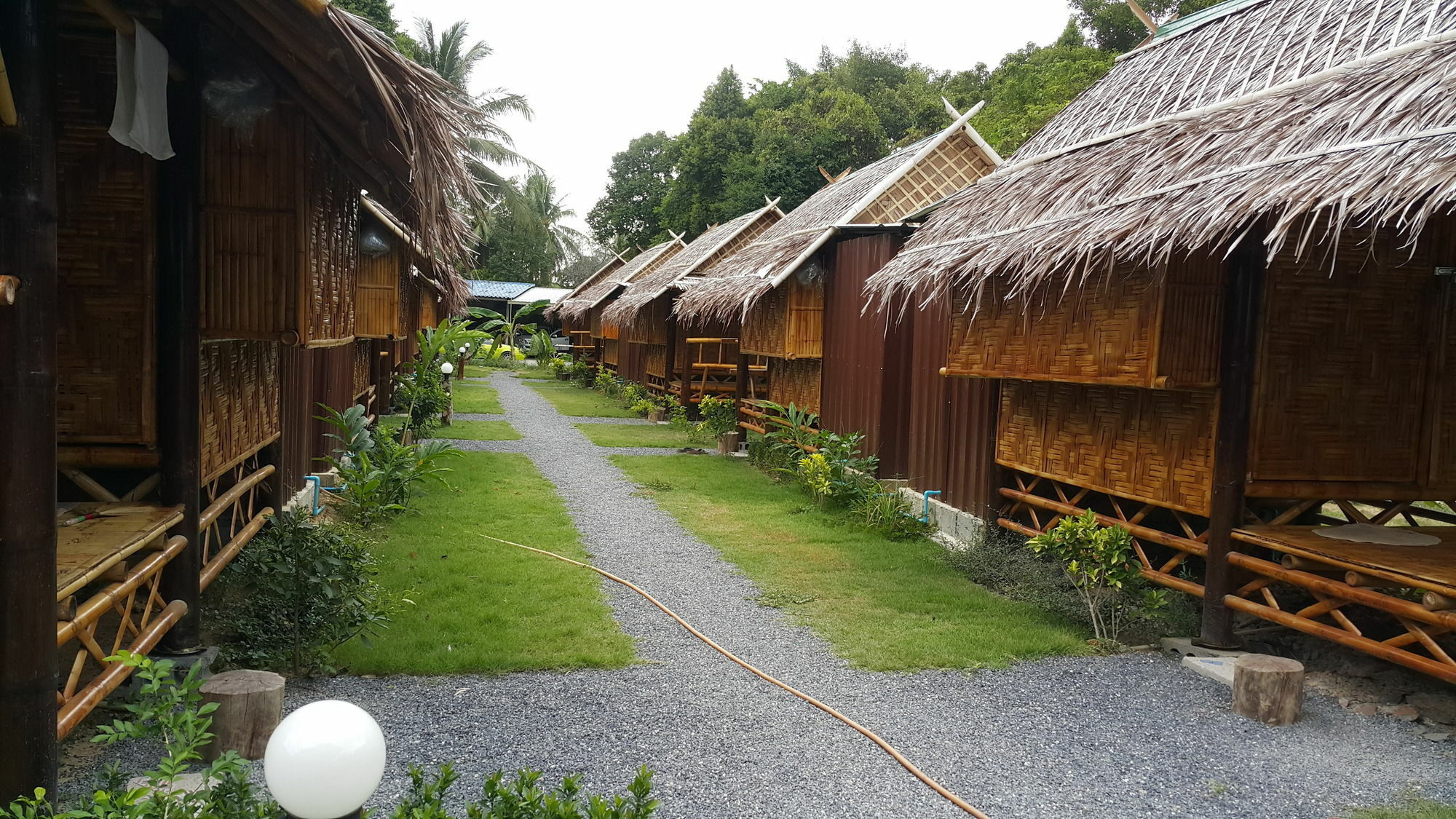 夫哈亚之竹简易别墅旅馆 Ko Lanta 外观 照片